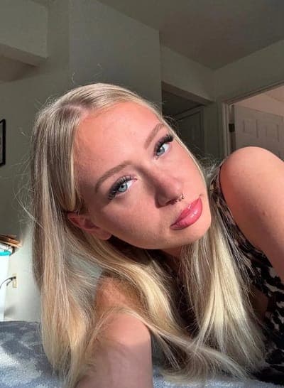 Daisy | blue eyed blondy!!