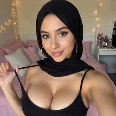 Zara ❤️Hijabi Princess FREE PAGE