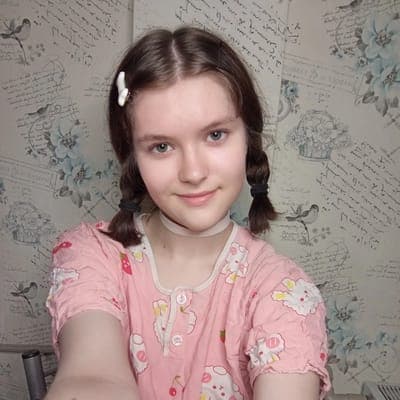 Pretty girl Alice
